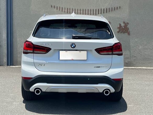BMW X1 2022 — фото 6 из 11