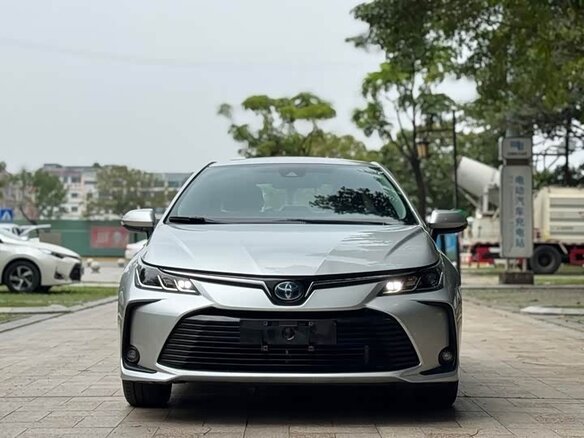 Toyota Corolla 2022 — фото 2 из 19
