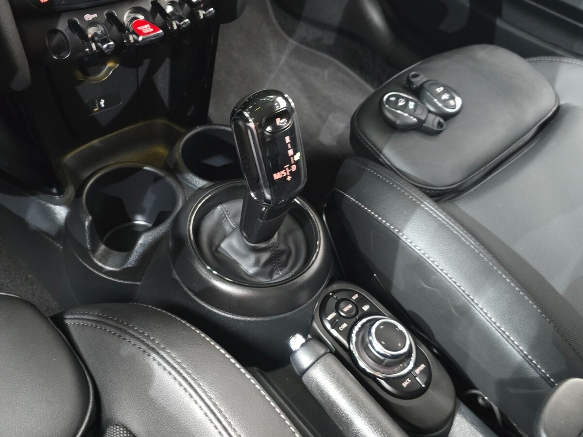 Mini Hatch 2022 — фото 13 из 20