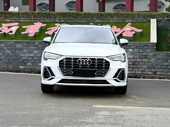 Audi Q3 2022 — фото 2 из 9