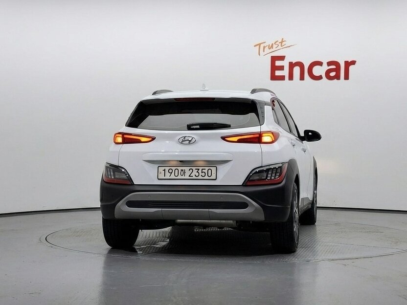 Hyundai Kona 2022 — фото 4 из 10