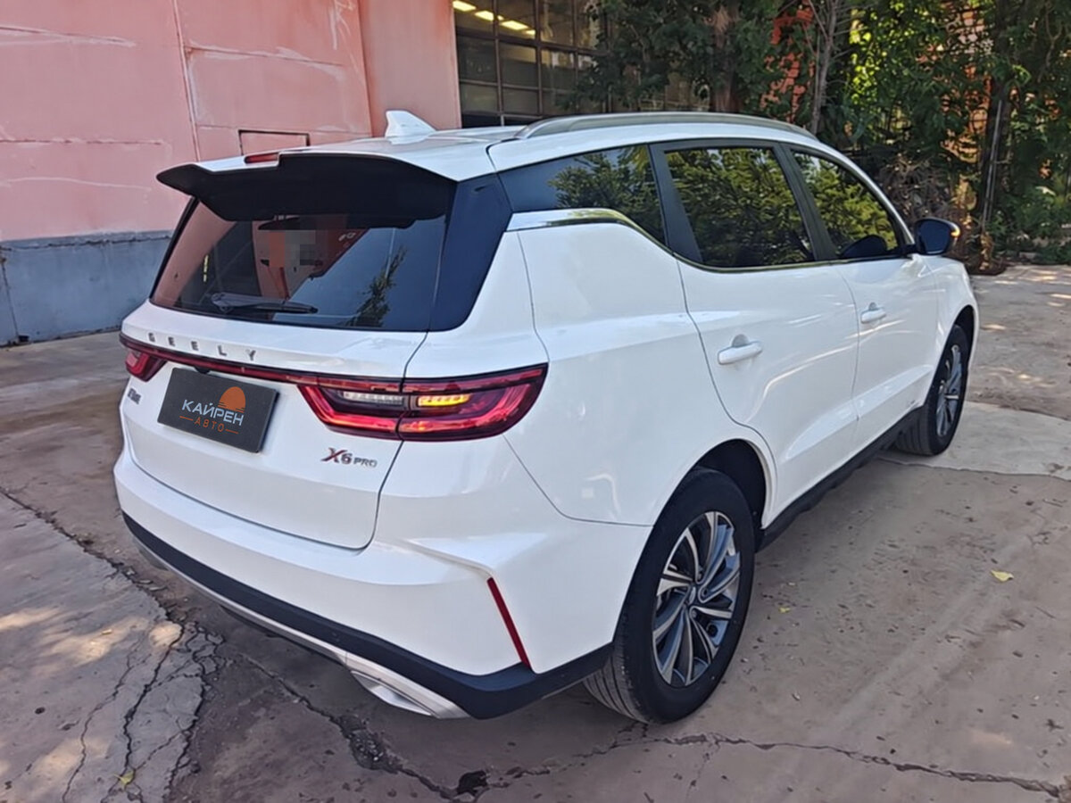 Geely Vision X6 Pro 2023 — фото 6 из 14