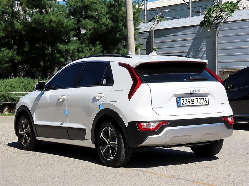 Kia Niro 2023 — фото 3 из 10