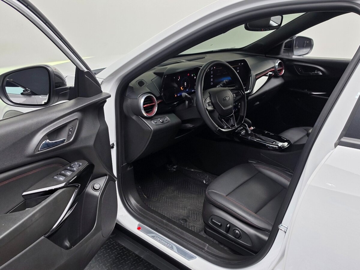 Chevrolet Trax 2023 — фото 6 из 19