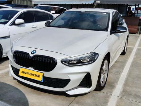 BMW 1 серии 2023 — главное фото