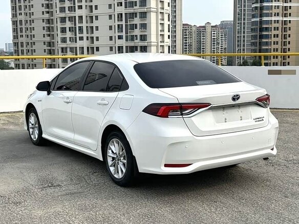 Toyota Corolla 2022 — фото 4 из 9
