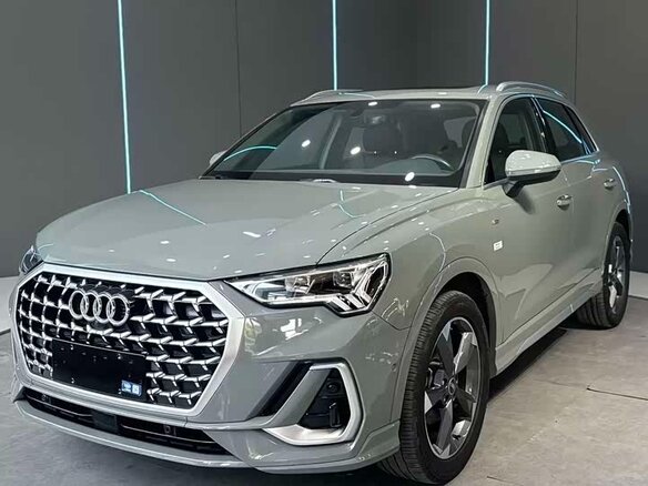 Audi Q3 2023 — фото 1 из 11