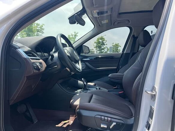 BMW X1 2022 — фото 9 из 11
