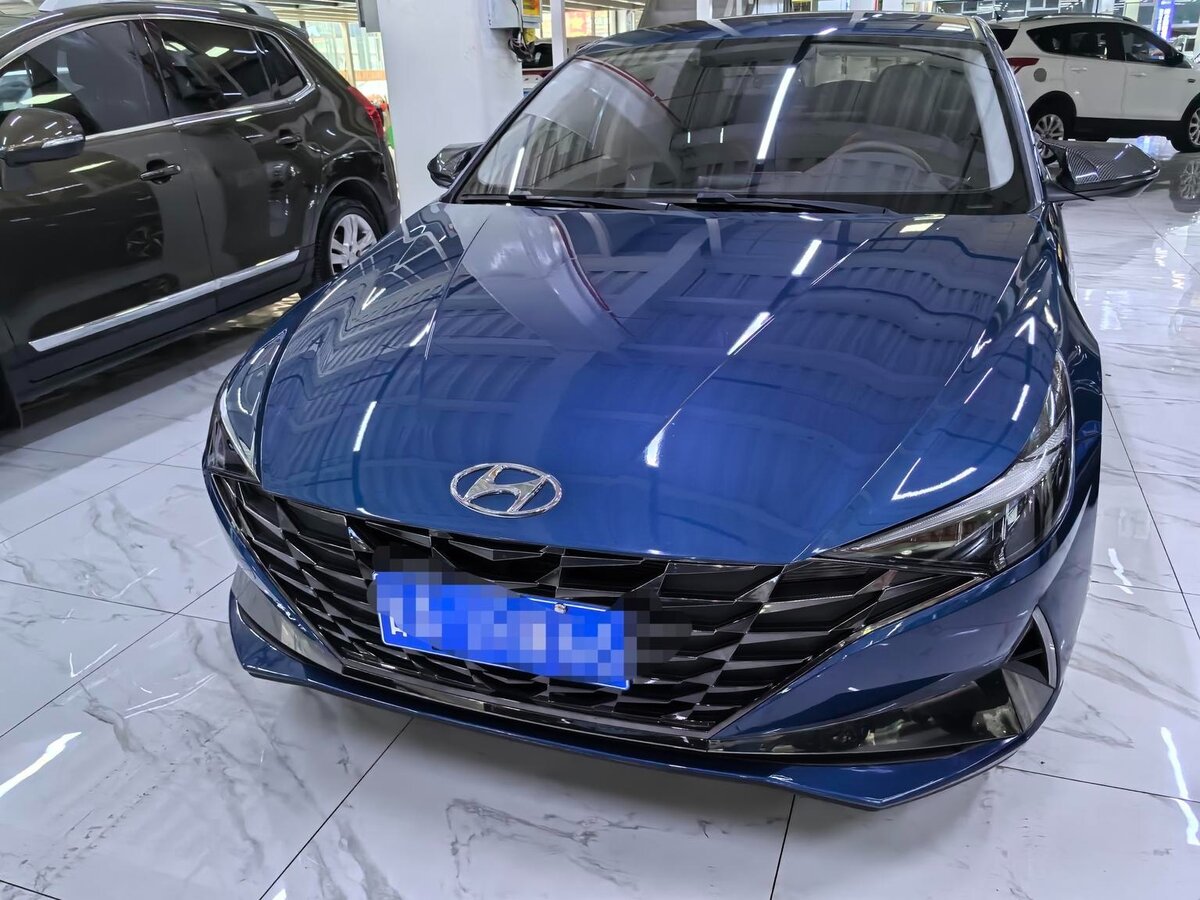 Hyundai Elantra 2022 — фото 2 из 9